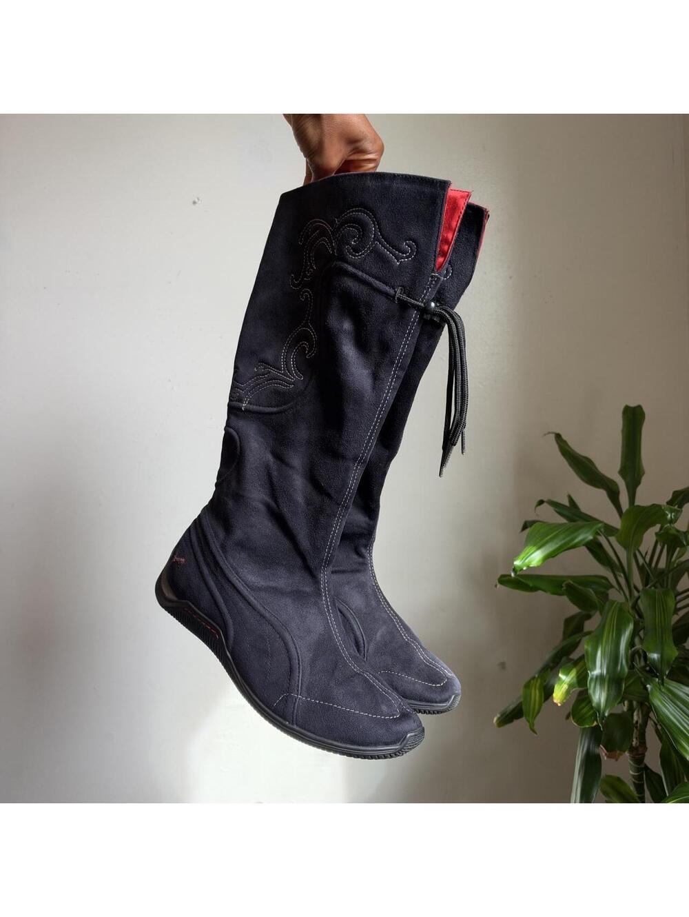 2000s Puma black Suede Knee High Boxing pull on Boots Red Satin Lining US 9 - Picture 2 of 8